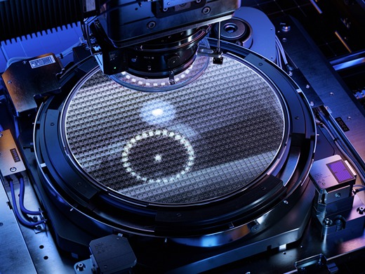 Manufacture of microchips